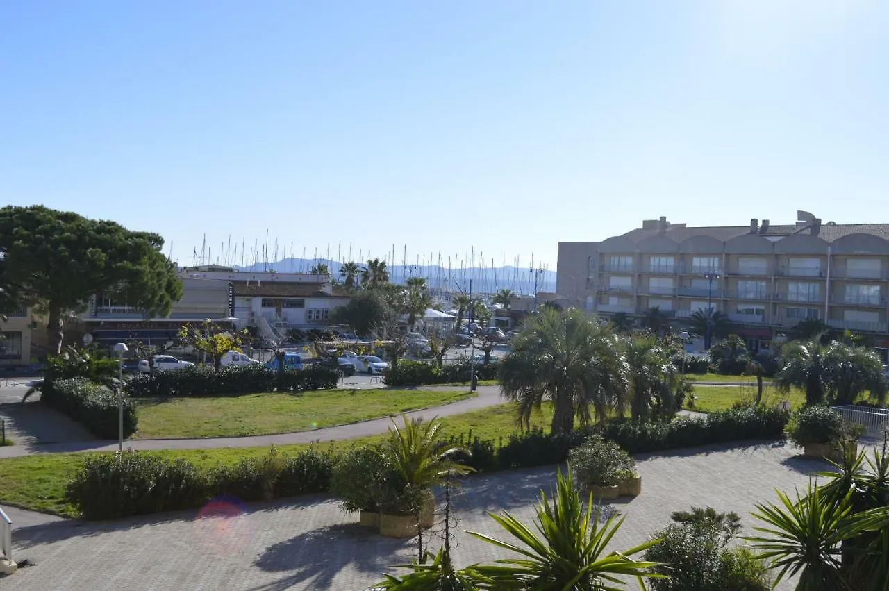 Studio Hyeres location